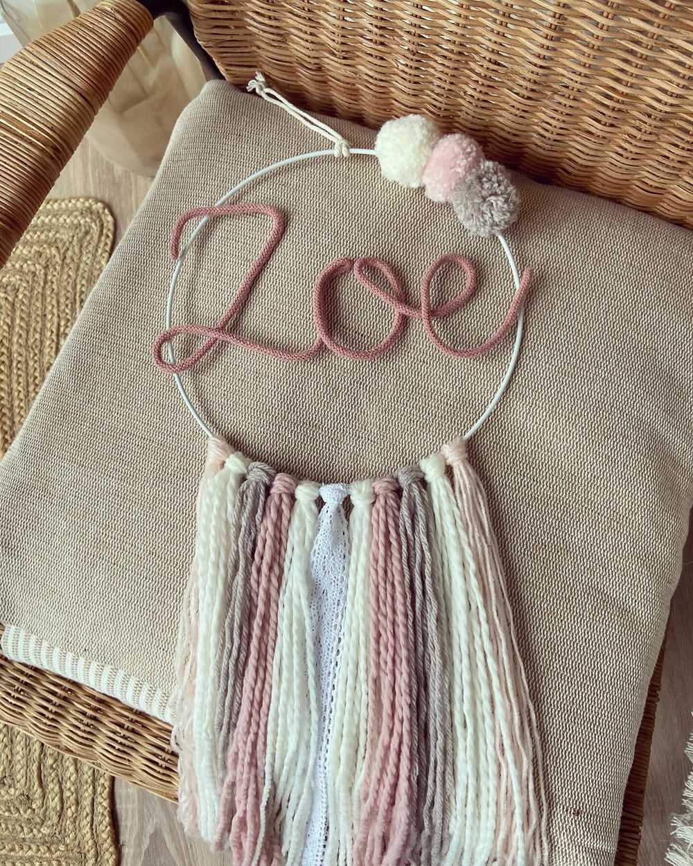 Traumfänger Lang - Rosa / Weiß - Loveda - Handmade with Love
