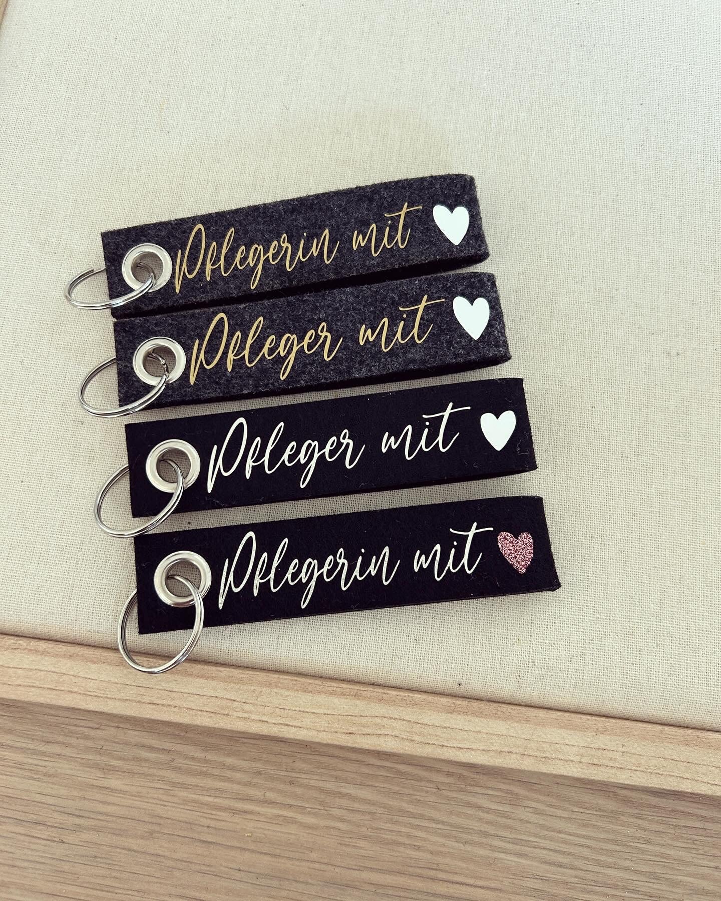 Schlüsselanhänger - Pfleger/in mit Herz